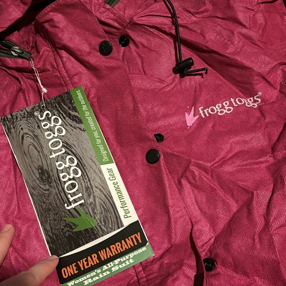 FROGG TOGGS® WOMEN'S CLASSIC ALL-PURPOSE WATERPROOF BREATHABLE RAIN COAT - Picture 3 of 4